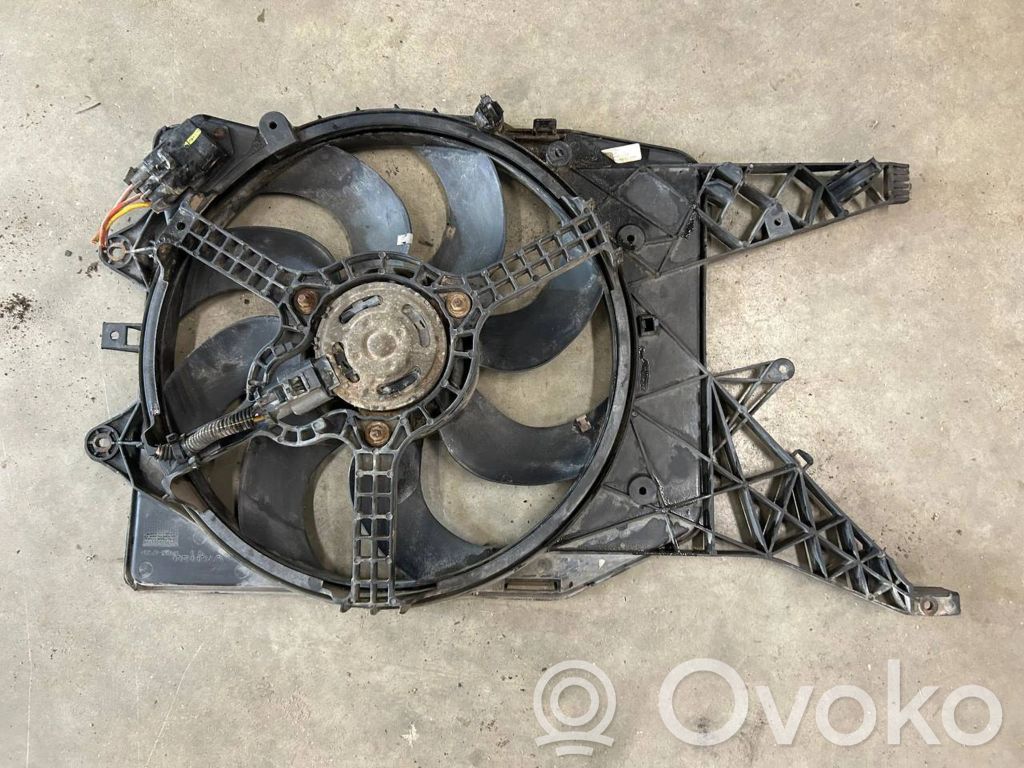 Opel Corsa D Convogliatore ventilatore raffreddamento del radiatore 
