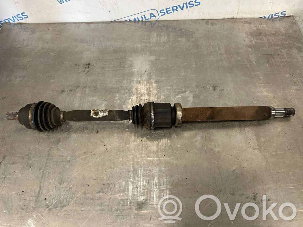 Volvo C30 Priekinis pusašis 