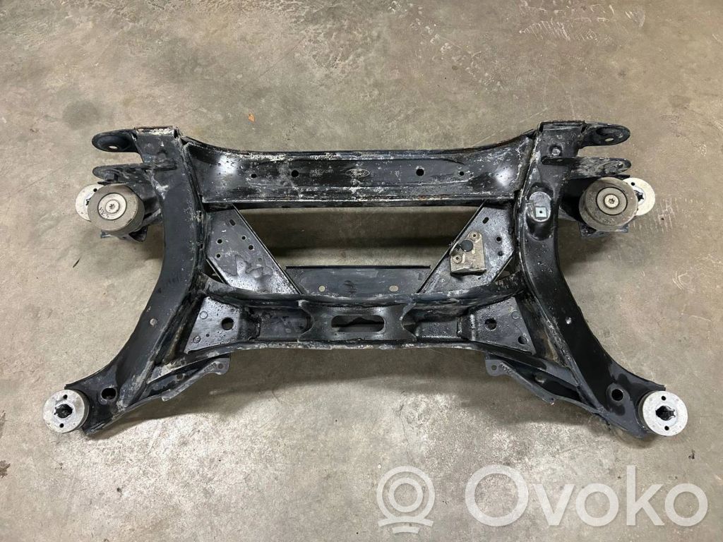 Ford Focus Galinis traversas 