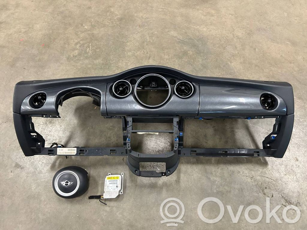 Mini One - Cooper R50 - 53 Dashboard 