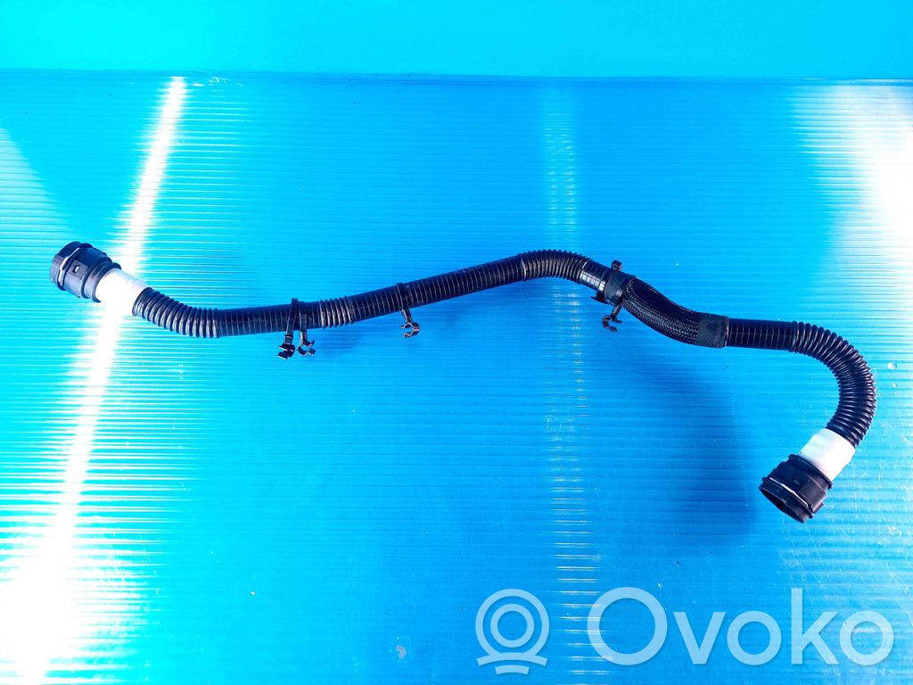 Engine coolant pipe/hose   107760300D