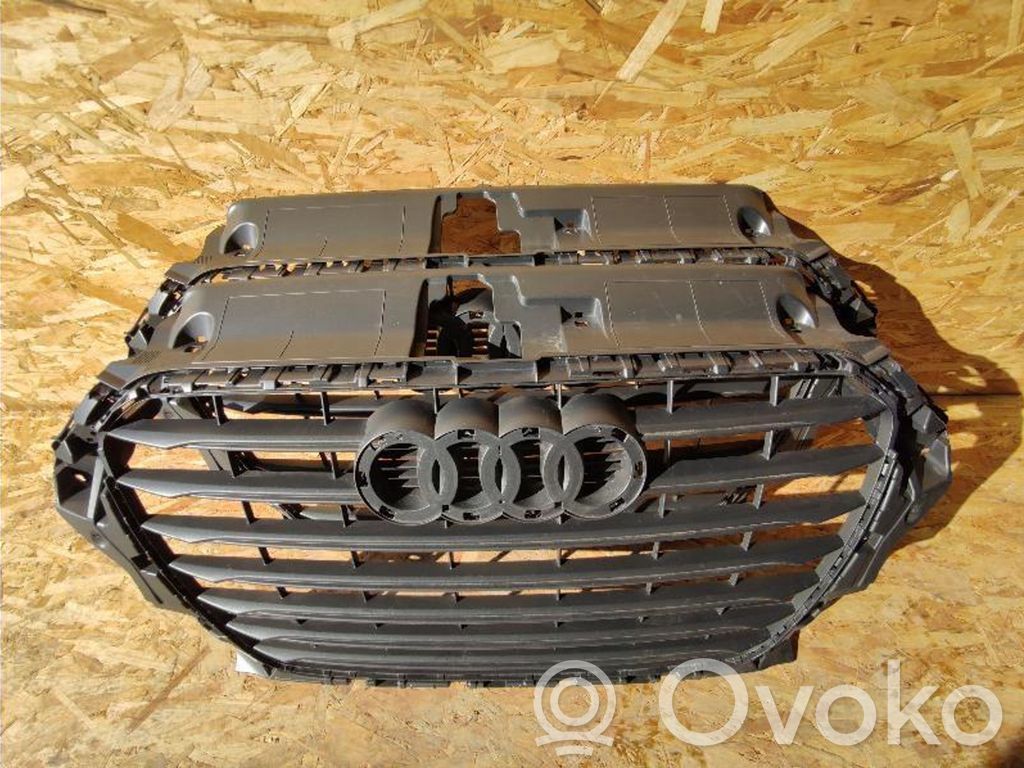 Audi A3 S3 8L Atrapa chłodnicy / Grill 