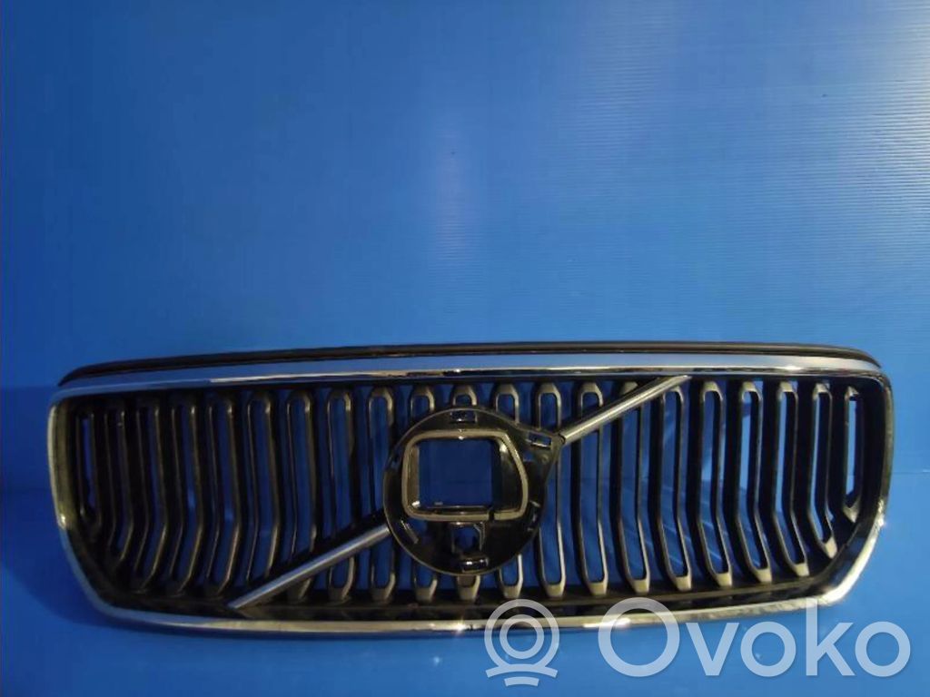 Volvo XC40 Etusäleikkö 