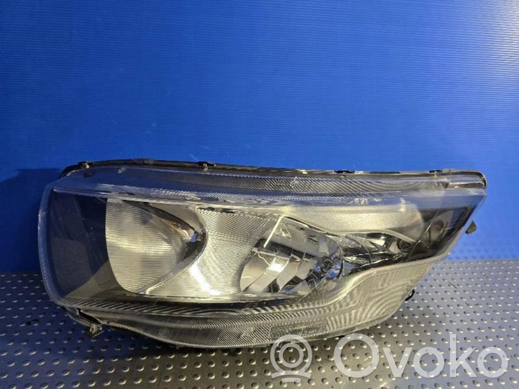 Iveco Daily 4th gen Phare frontale 