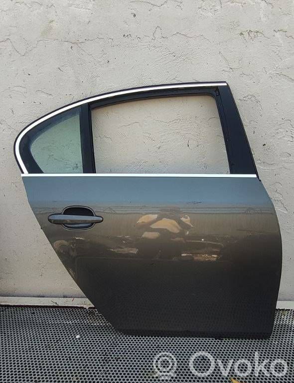 Rear door   0067