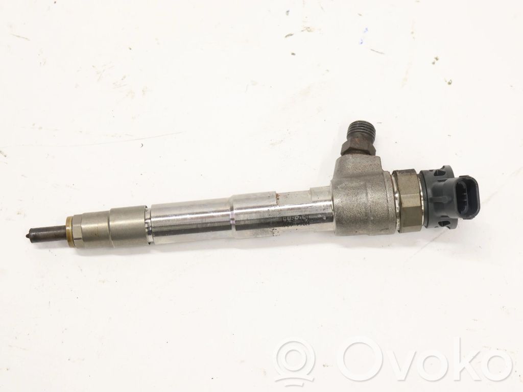 Mercedes-Benz B W247 Inyector de combustible 