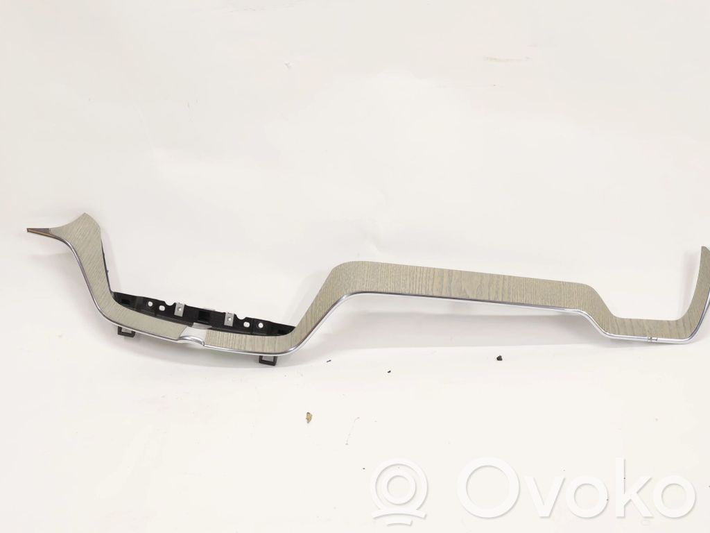 Volvo XC60 Kita salono detalė 