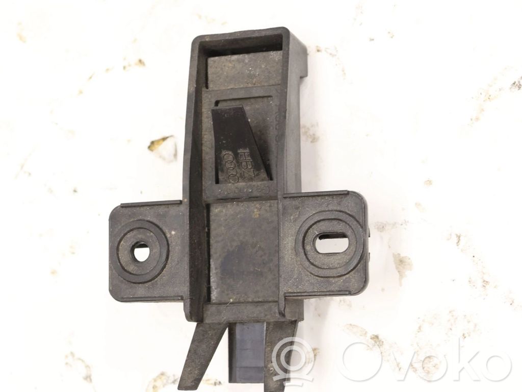 Sonstige Steuergeräte / Module   8U0907525