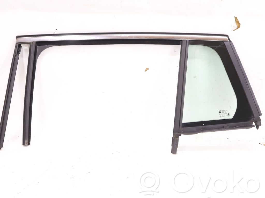 Opel Astra K Junta de goma de la puerta delantera (puerta) 
