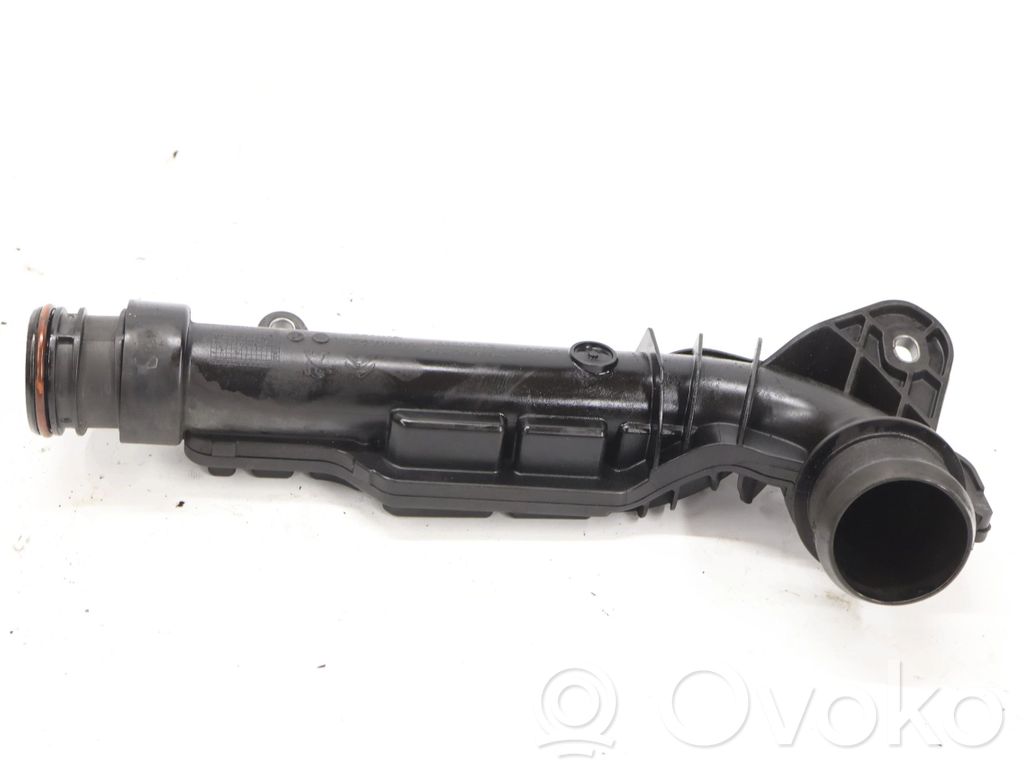 Volkswagen Golf VIII Coolant pipe/hose 
