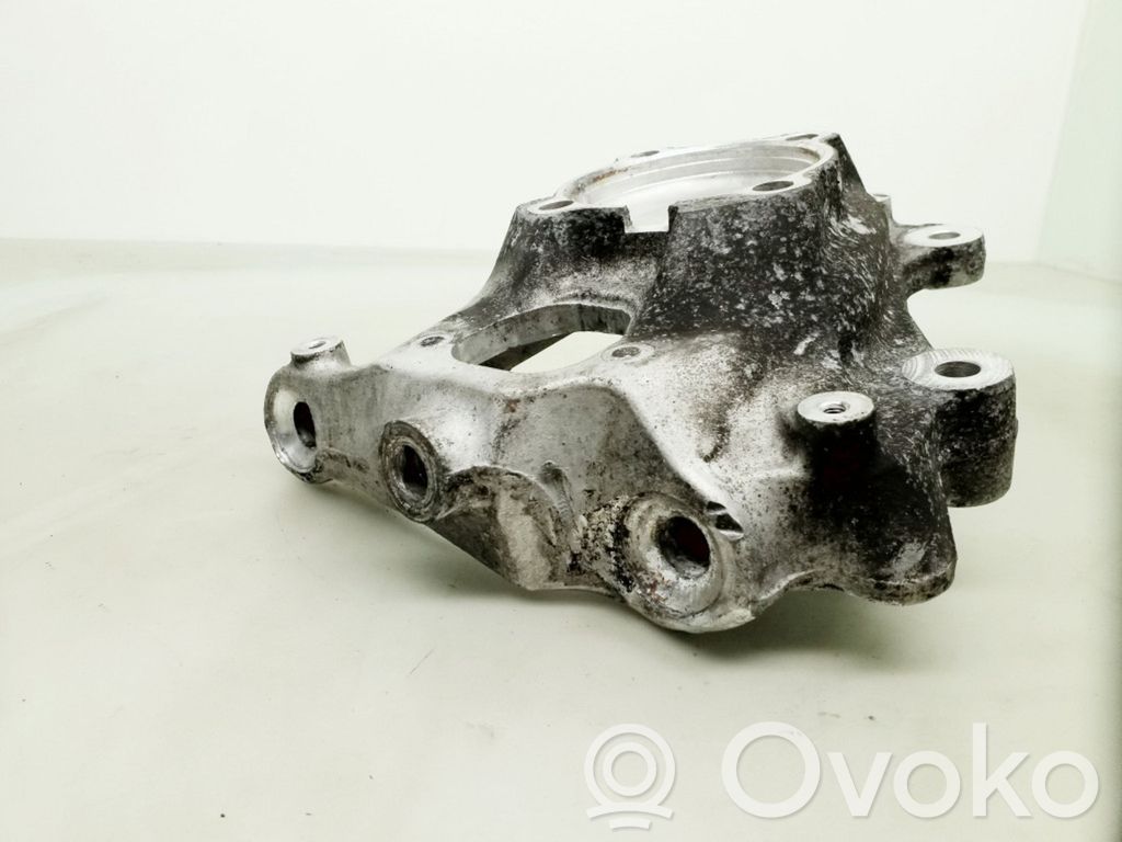 BMW 6 E63 E64 Priekšējā riteņa rumbas vārpstas šarnīrs (stupica, capfa) 
