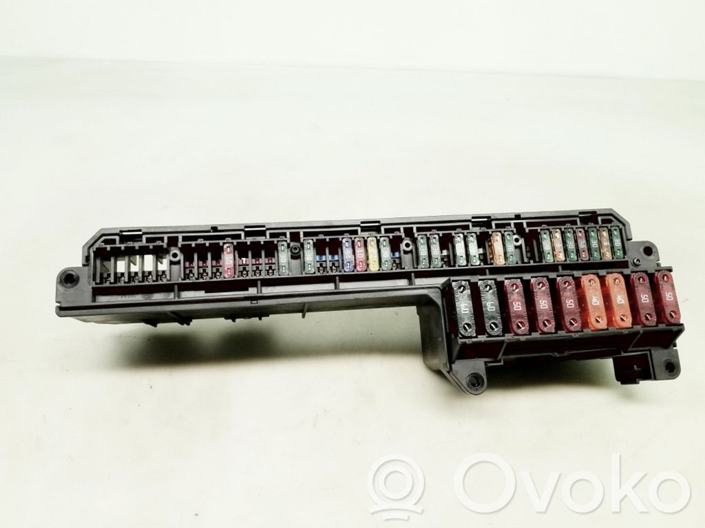 BMW 6 E63 E64 Saugiklių blokas 