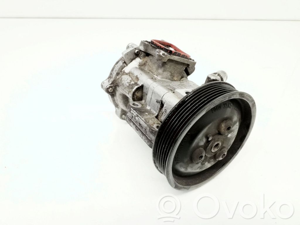 BMW 3 E90 E91 Vairo stiprintuvo siurblys 