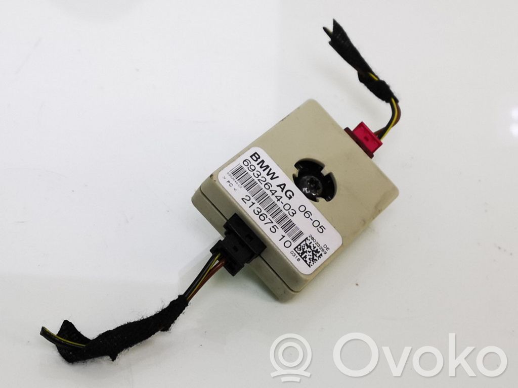 BMW 3 E90 E91 Antenos stiprintuvas 