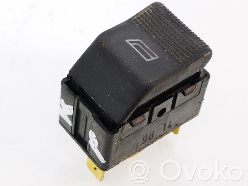 Audi A4 S4 B5 8D Electric window control switch 