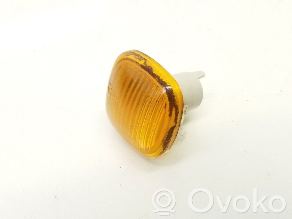 Audi A4 S4 B5 8D Seitenblinker 
