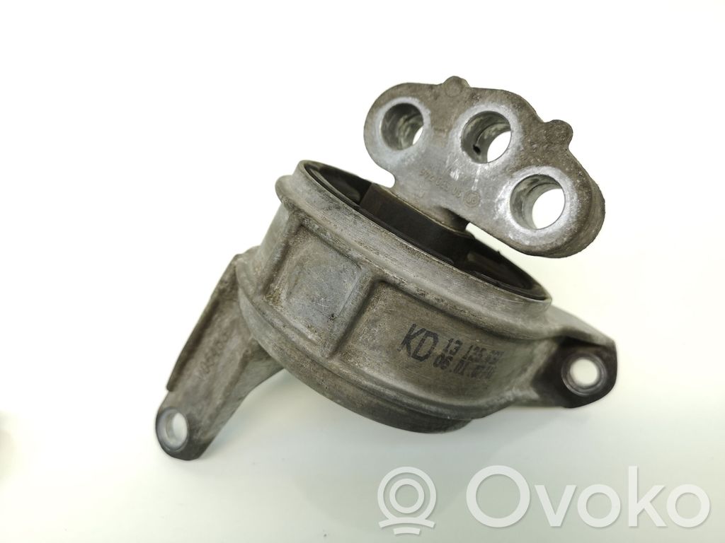 Opel Zafira B Engine mount bracket 