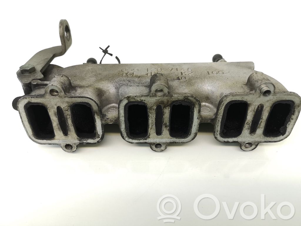 Audi A6 S6 C5 4B Kolektorius įsiurbimo 