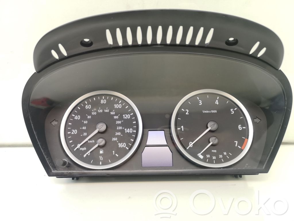 BMW 5 E60 E61 Nopeusmittari (mittaristo) 