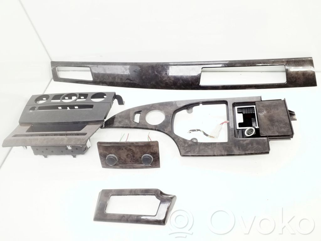 Panel trim   14537310,7063145,6951131,1231004,6951149