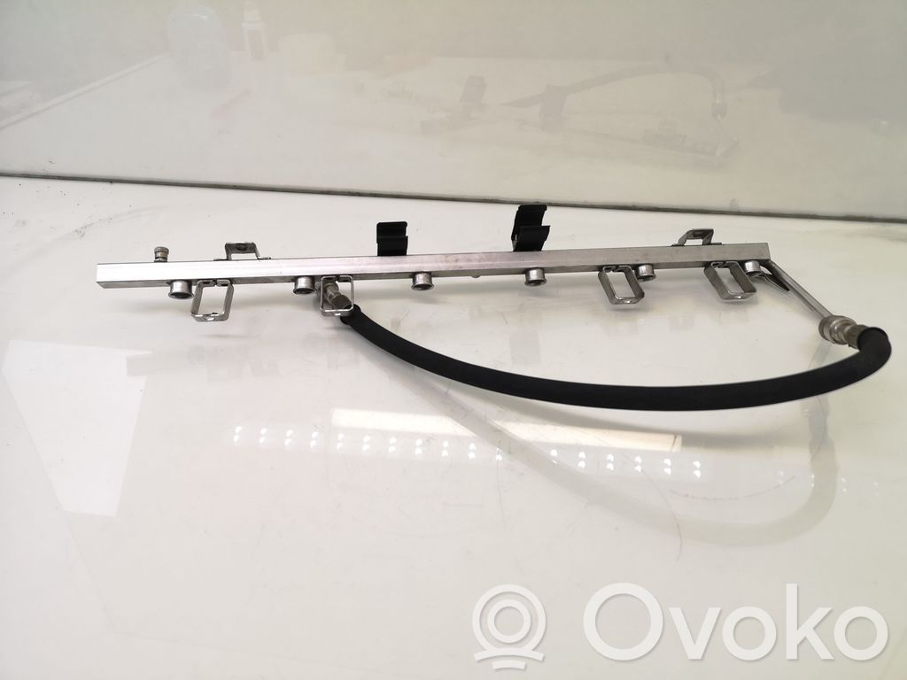 BMW 5 E60 E61 Degvielas maģistrālā caurule 
