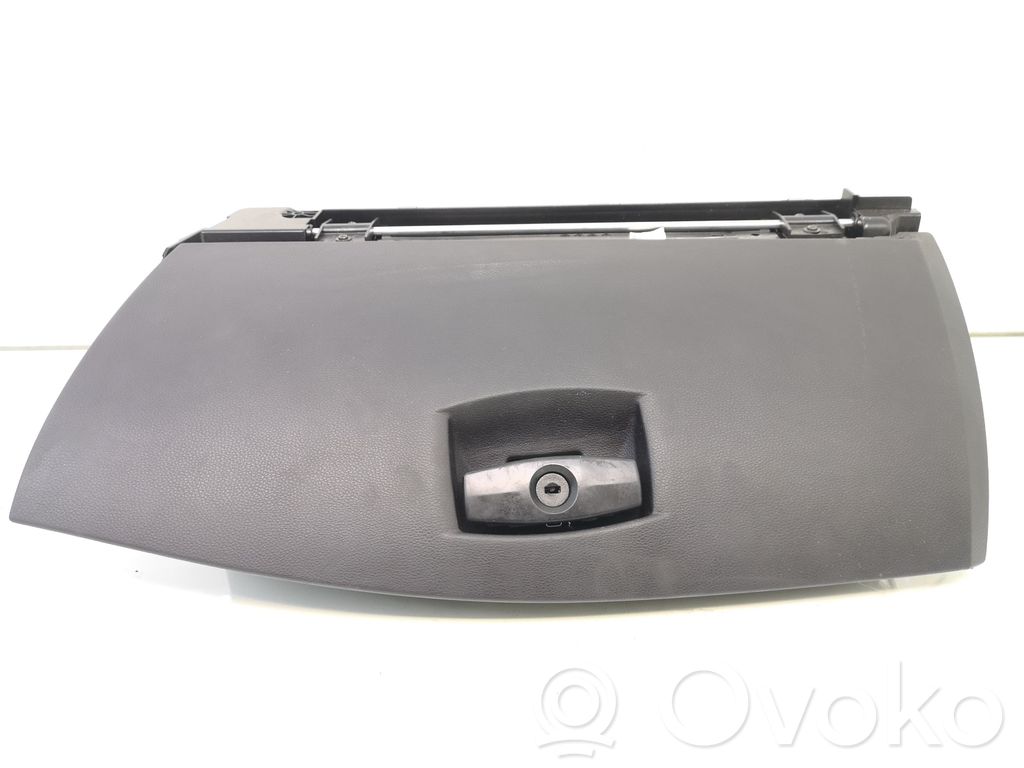 BMW 5 E60 E61 Daiktadėžė 