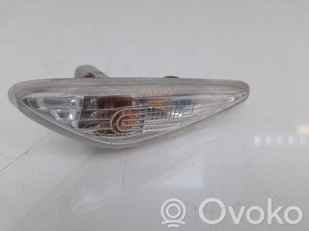 Front fender indicator light   GS1F51130
