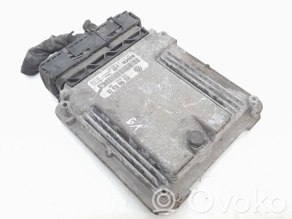 Volkswagen Golf V Engine control unit/module 