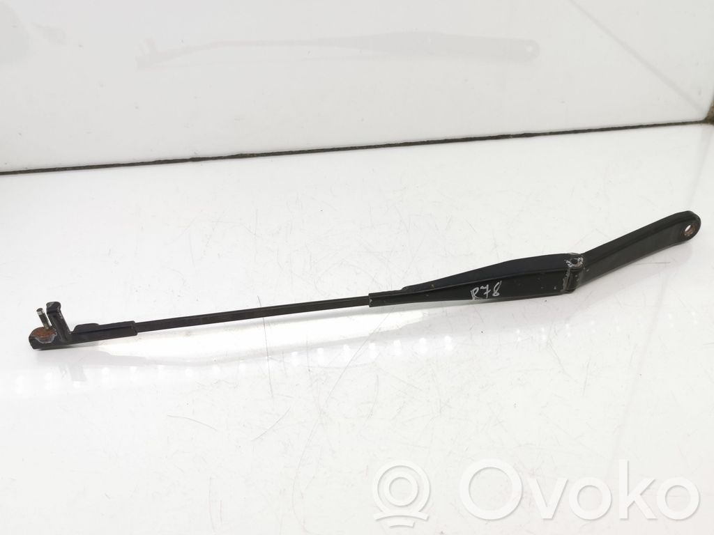 Ford Focus Front wiper blade arm 