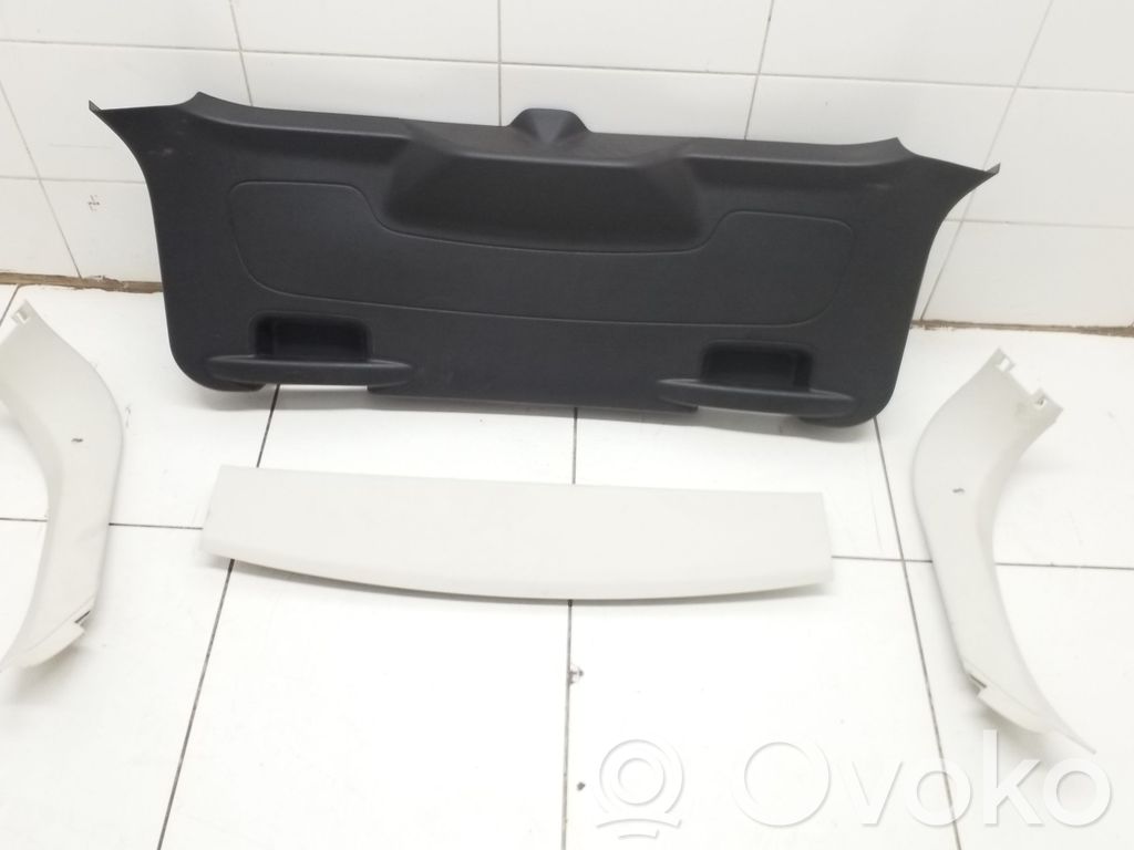 Ford Focus Tailgate/boot cover trim set 