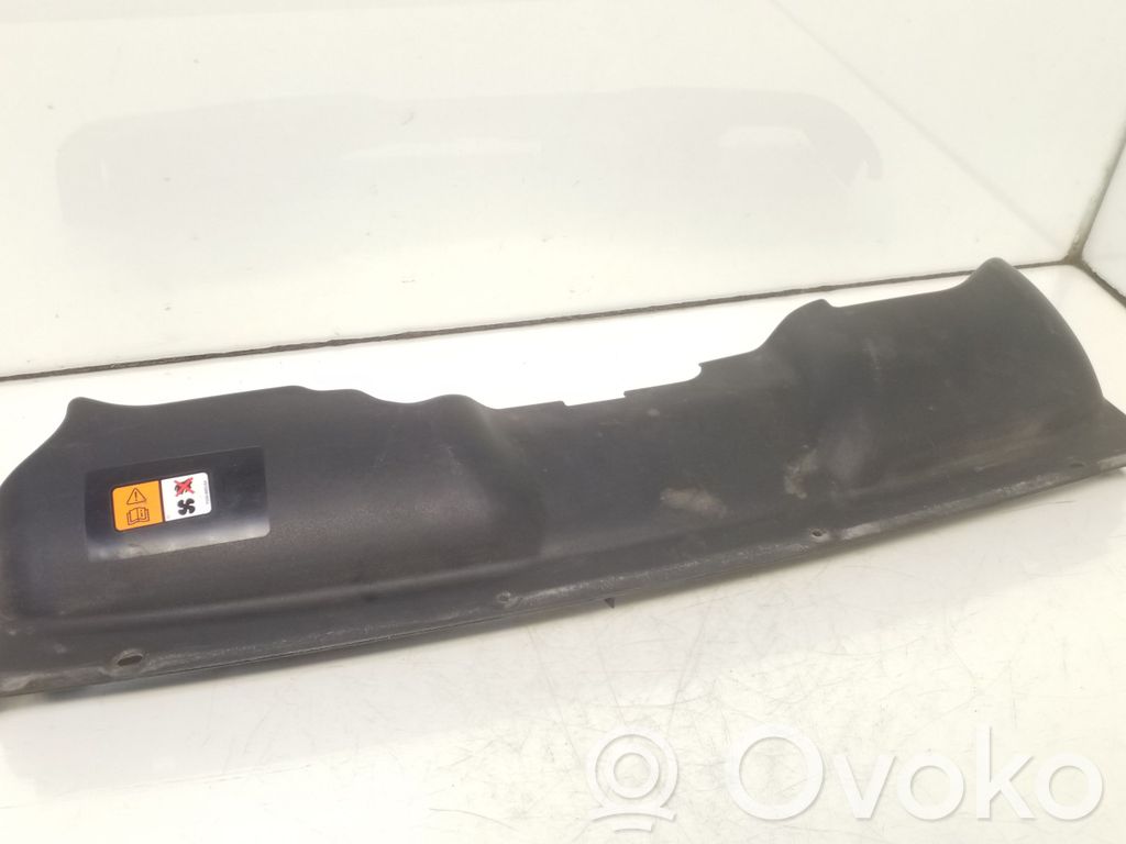 Ford Focus Radiatoru dekoratīvā apdare 