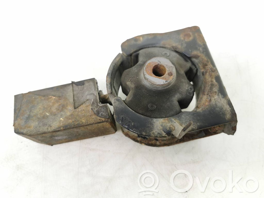 Toyota Avensis T250 Engine mount bracket 