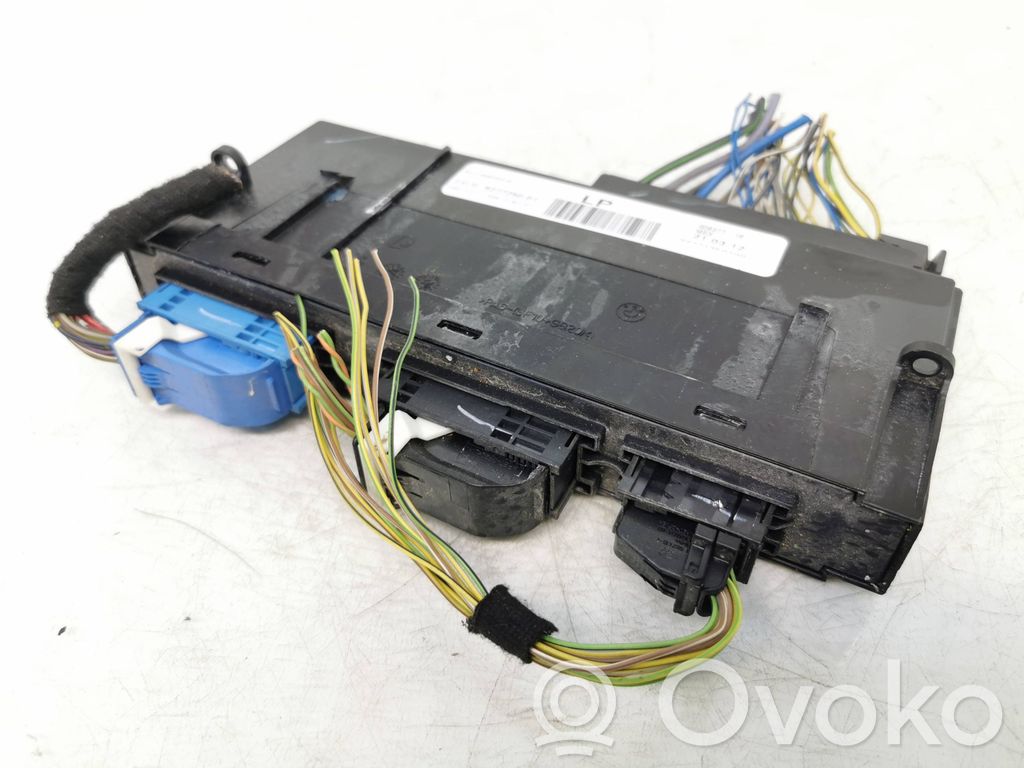 BMW X5 E70 Komforta modulis 