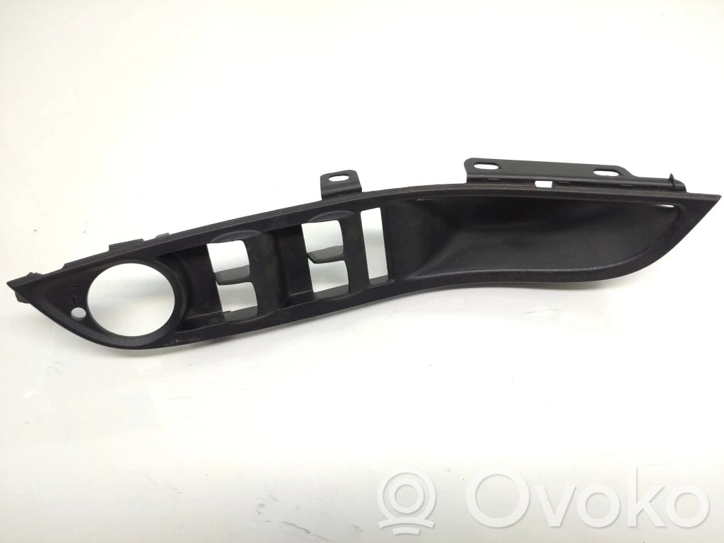 Ford Focus Front door window switch trim 