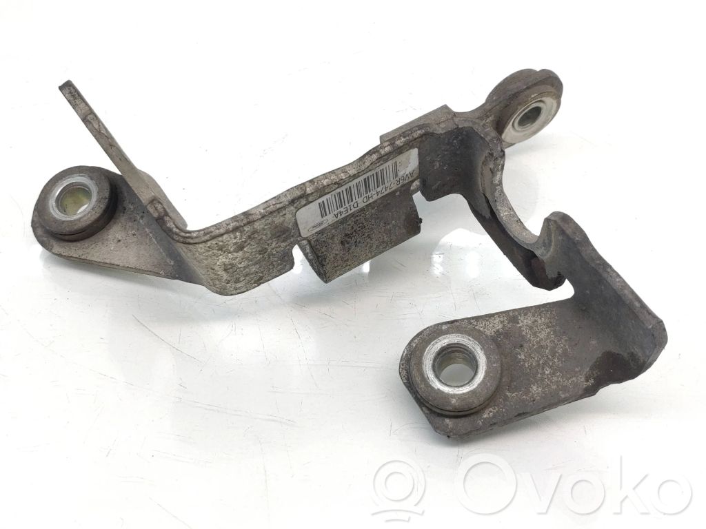 Ford Focus Gear shift cable bracket 