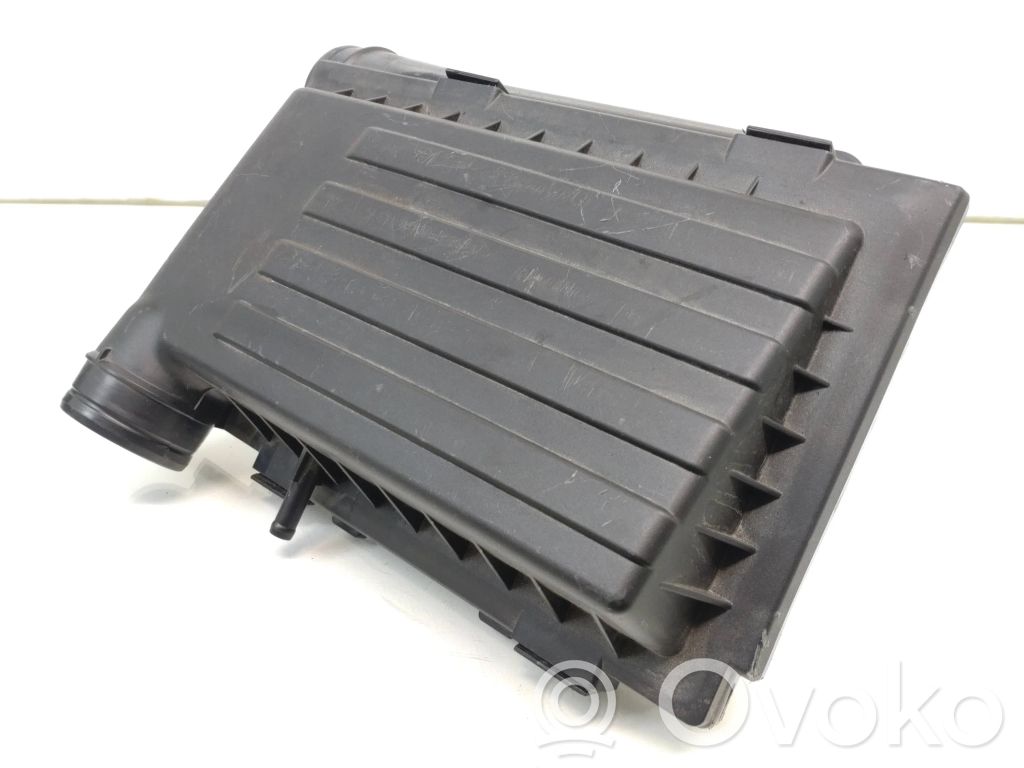Skoda Fabia Mk3 (NJ) Obudowa filtra powietrza 