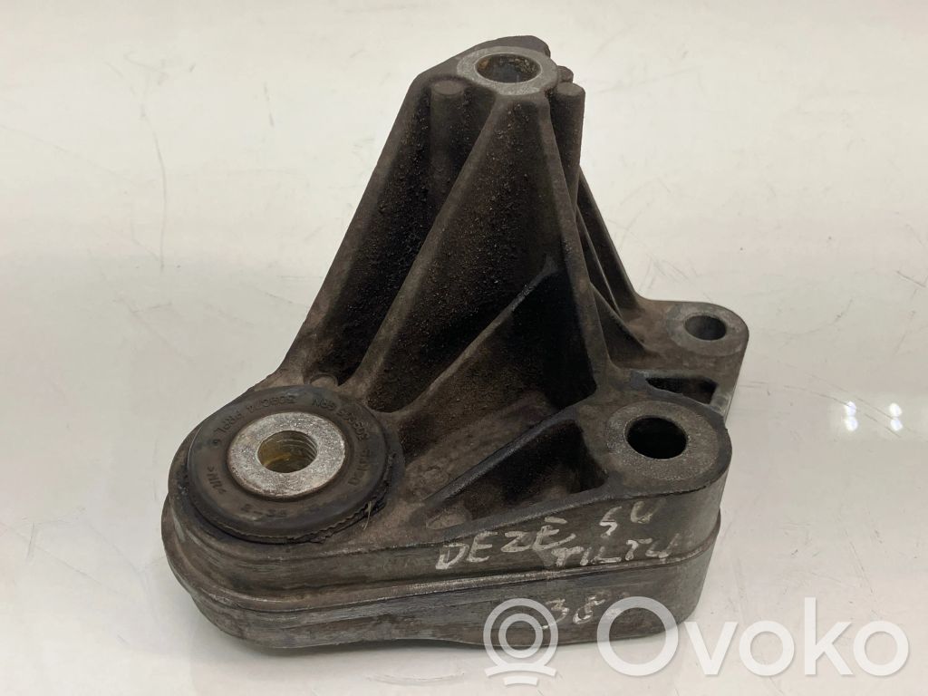 Ford Focus Gearbox mount 