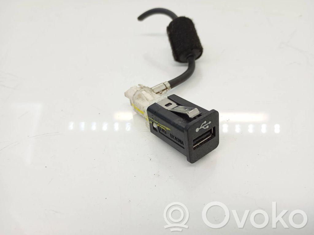 BMW X5 E70 Enchufe conector USB 