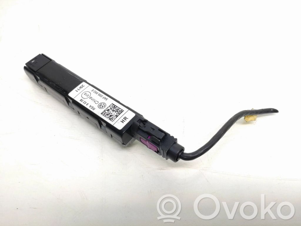 Volkswagen PASSAT B7 Amplificator antenă aeriană 