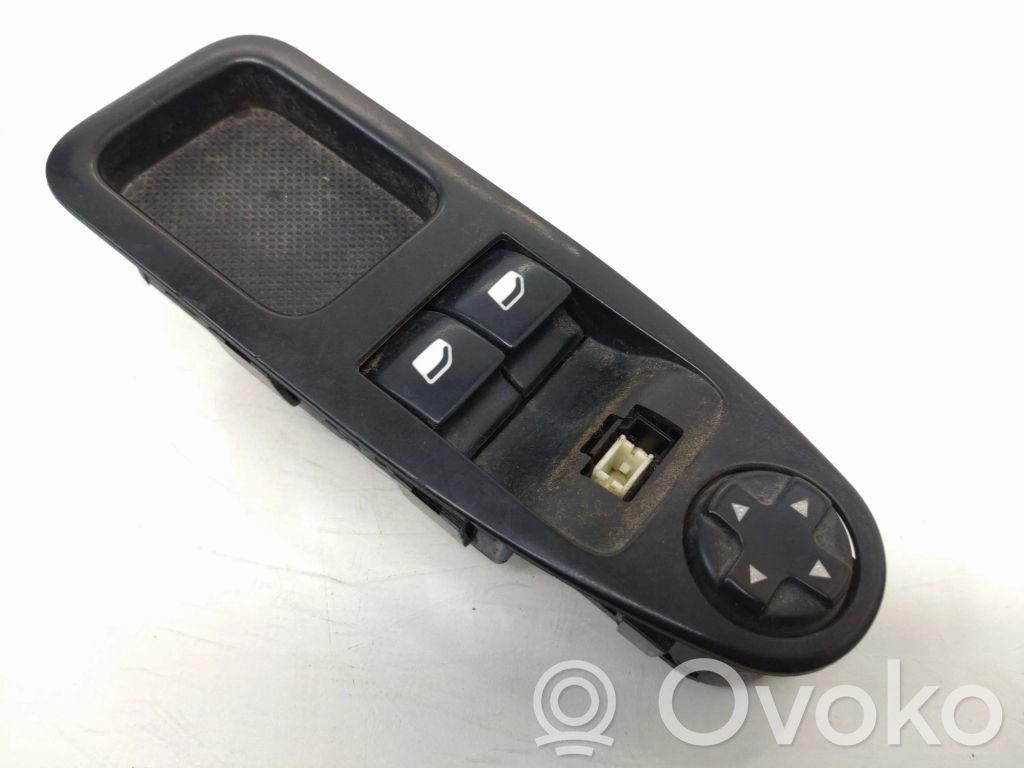 Peugeot Expert Electric window control switch 