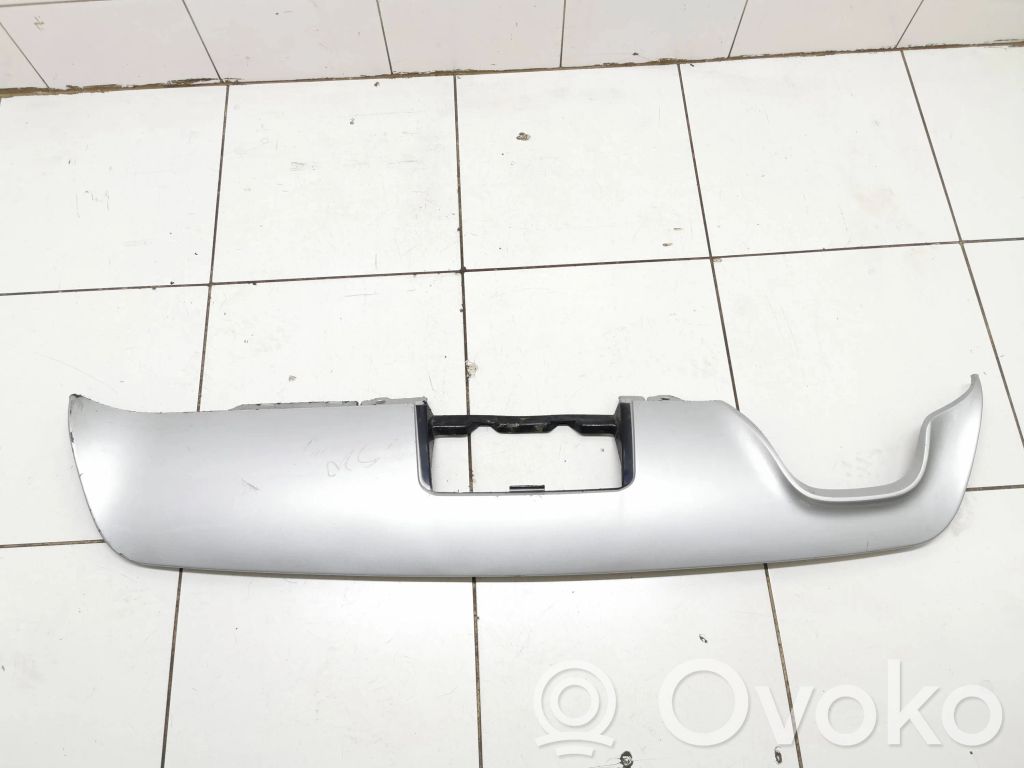 BMW 5 E60 E61 Apatinė bamperio dalis 