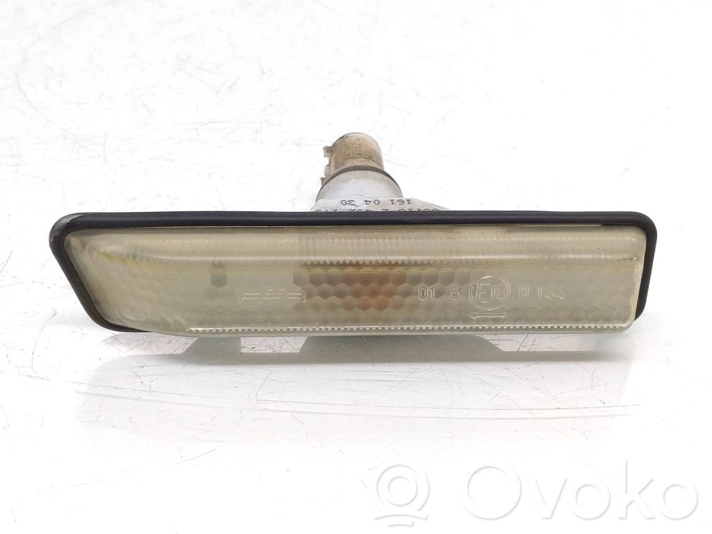 BMW X5 E53 Front fender indicator light 