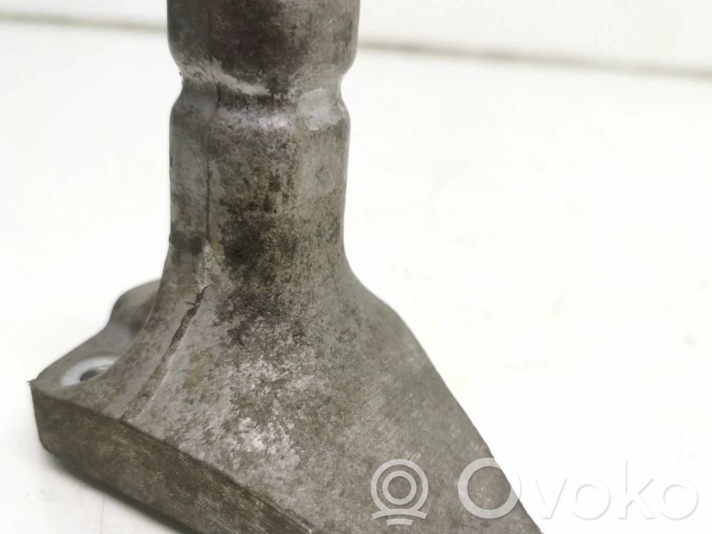 Engine mounting bracket   4F0199343G