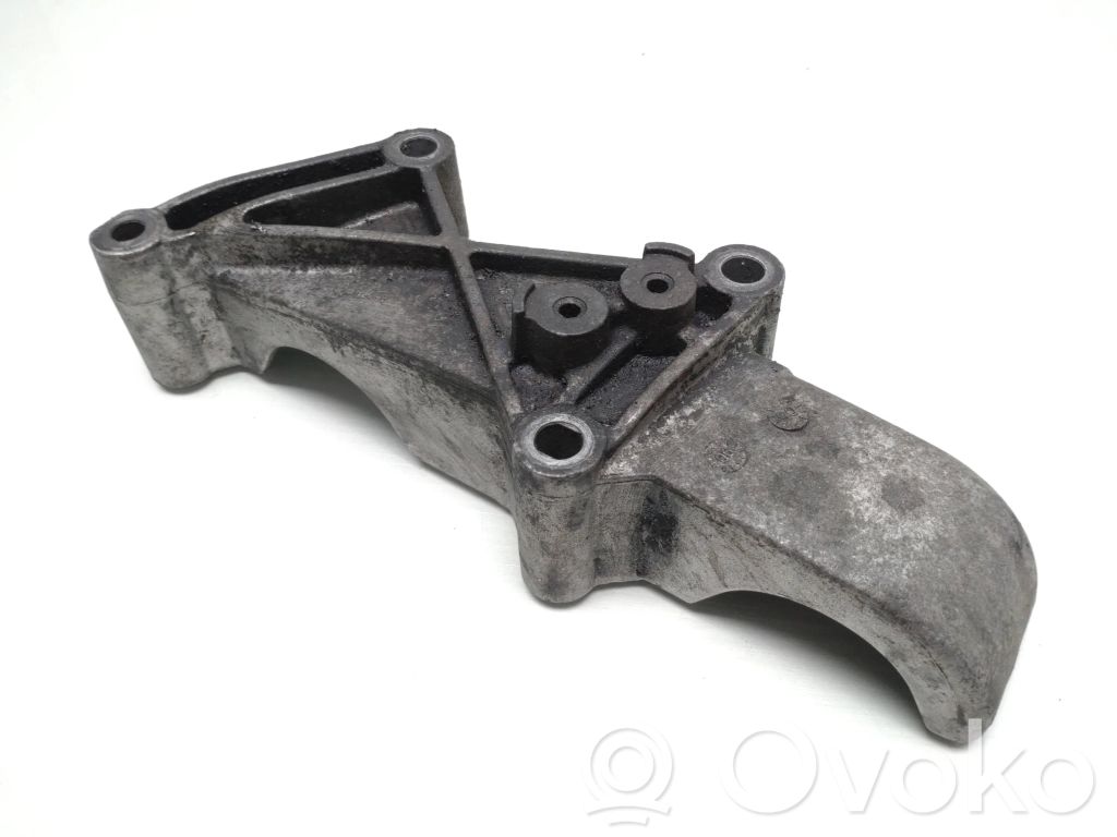 Renault Master II Engine mounting bracket 