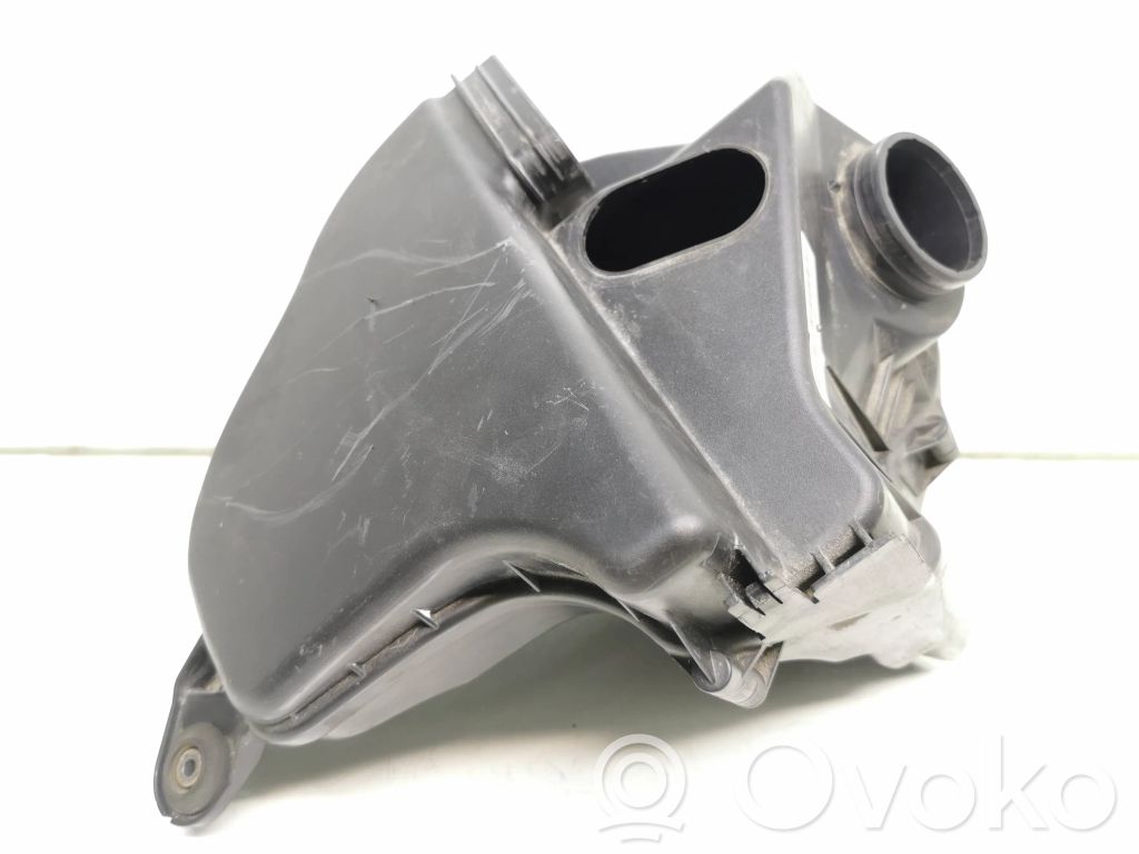 BMW 1 E81 E87 Air filter box 