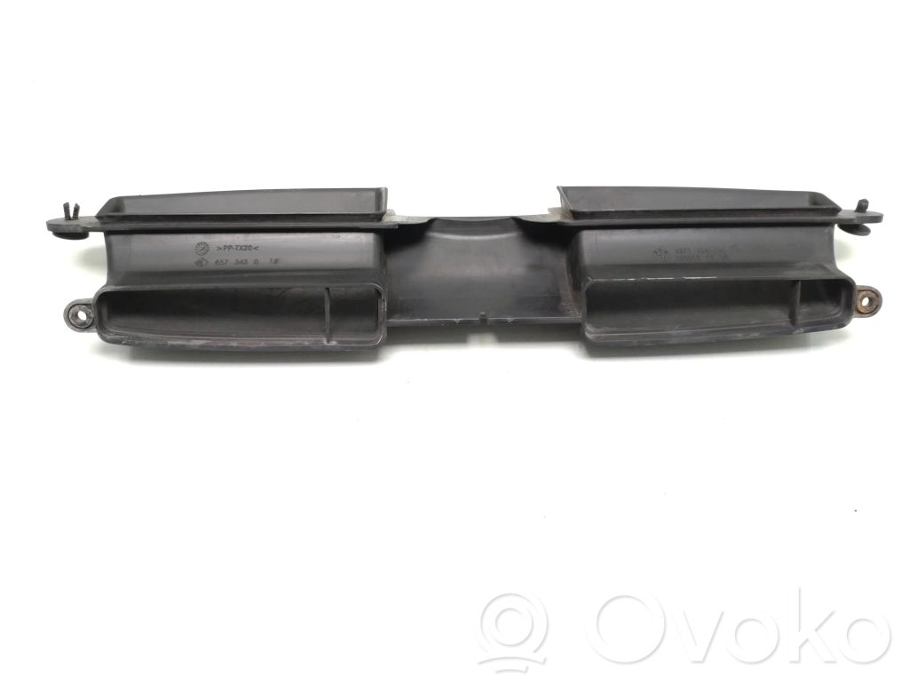 BMW 3 E90 E91 Air intake duct part 