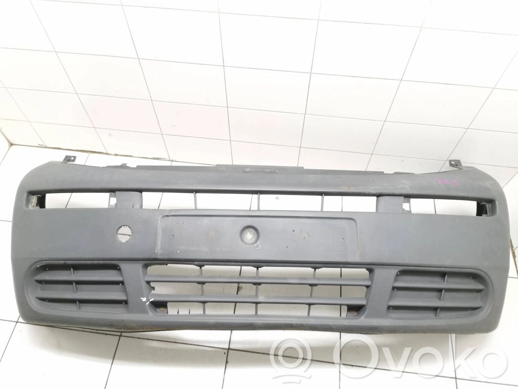 Opel Vivaro Bară față 