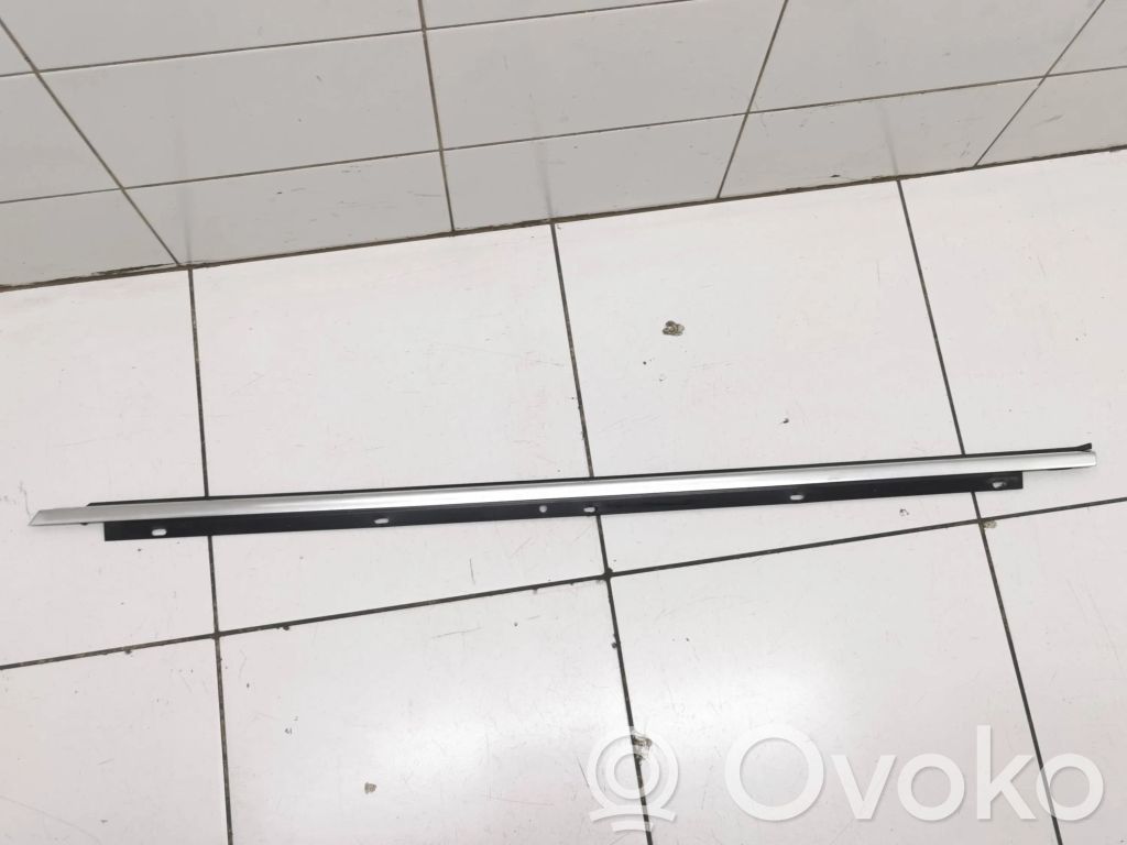 Audi A6 S6 C6 4F Priekšpusē durvju stikla apdare 