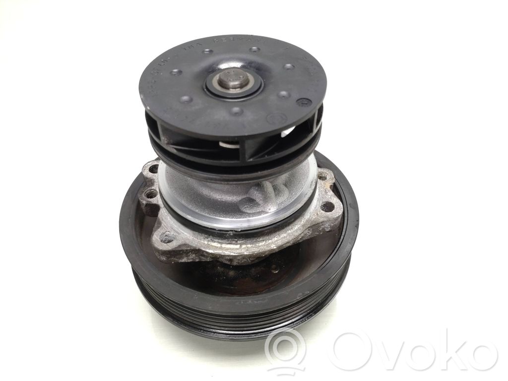 BMW 3 E46 Water pump 