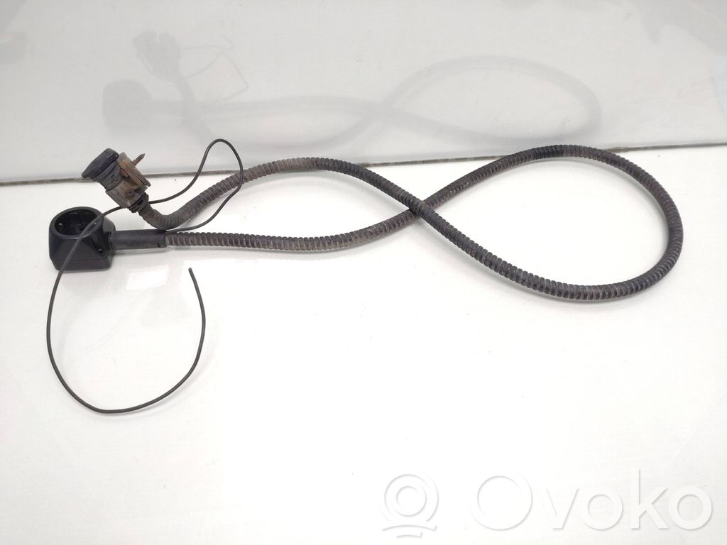 Suzuki Grand Vitara II Electric engine pre-heating system (optional) 